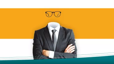 Traje sin cabeza con brazos cruzados y un par de gafas sobre un fondo amarillo.