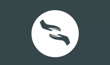 Icono de dos manos extendidas en círculo blanco.