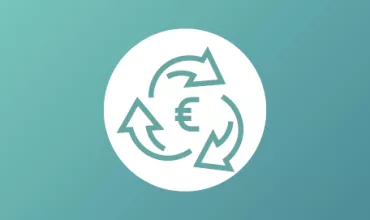Ícono de reciclaje de monedas en un fondo verde.